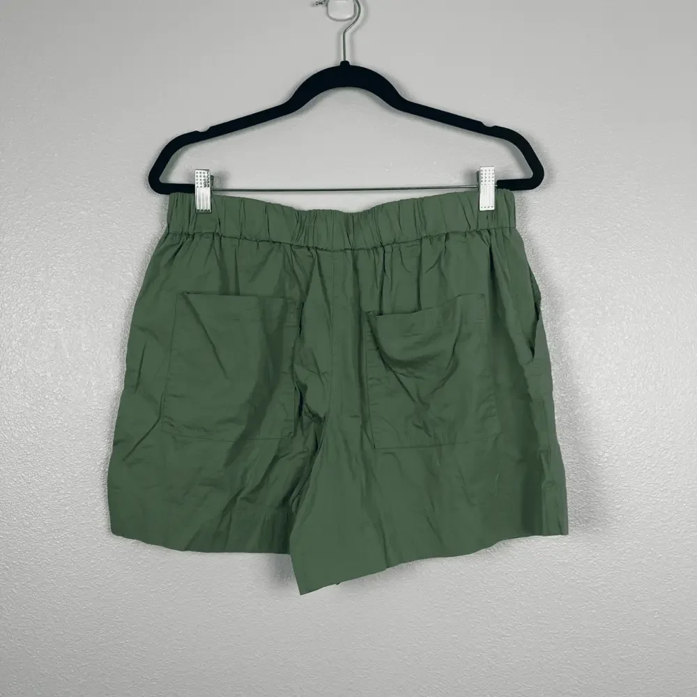 A New Day Women's Chino Pull‎ On Shorts Green Sz M